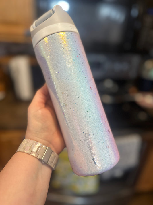 24 oz Iridescent Owala FreeSip (Flaw)
