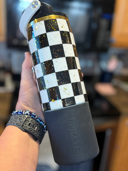 NWOT 25 oz Royal Checkers Brumate Rise with Gold Accents