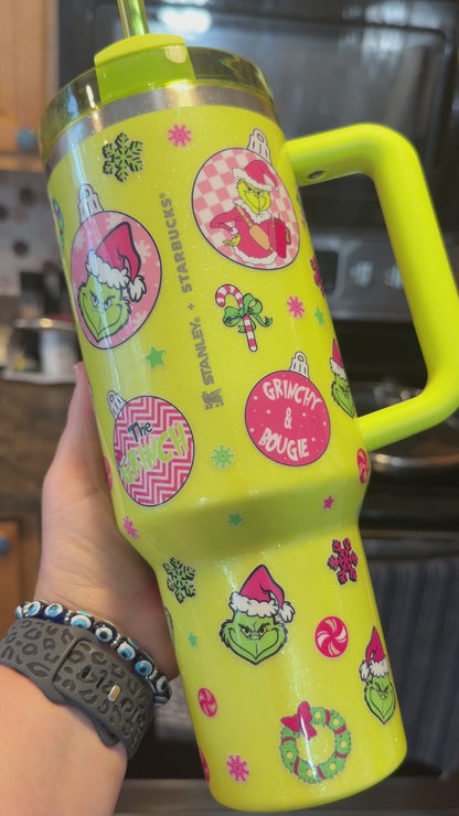 EUC 40 oz Grinchmas Stanley