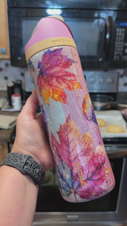 NWOT 24 oz Fully Wrapped Fall Leaves Owala FreeSip