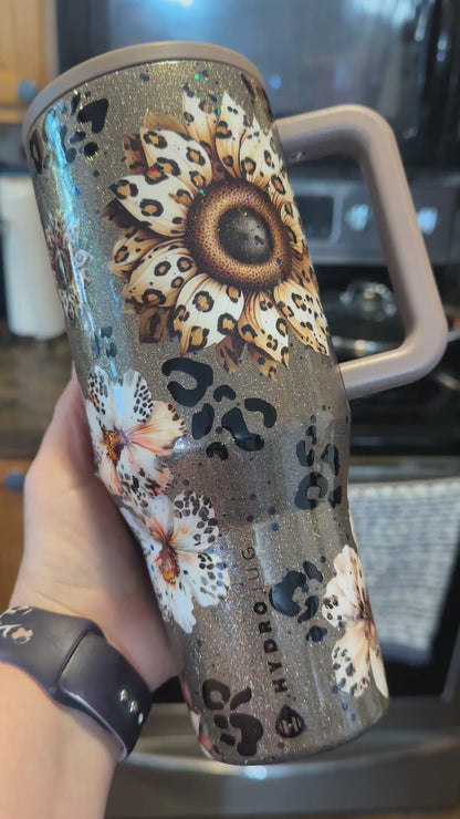 EUC 32 oz Leopard Sunflower Mist HydroJug Traveler