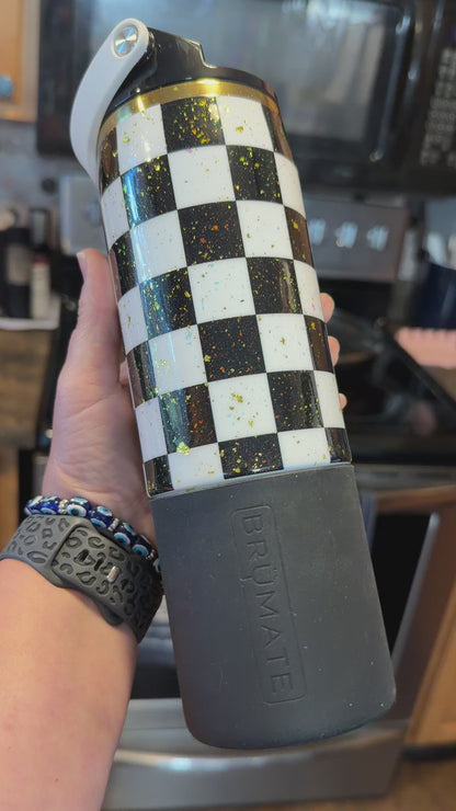 NWOT 25 oz Royal Checkers Brumate Rise with Gold Accents